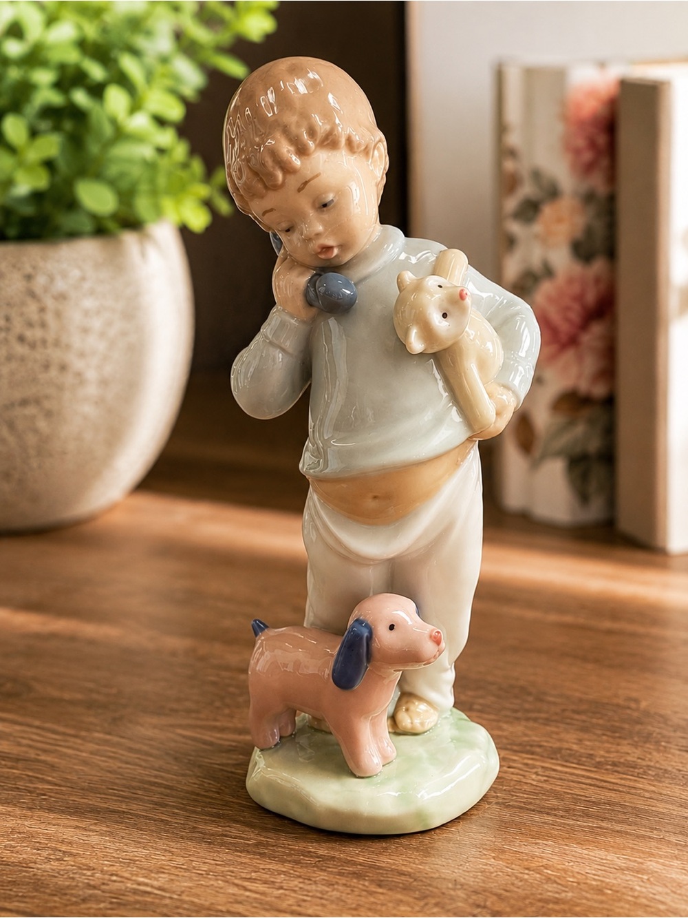 NAO by Lladro Boy Telephone Dog Teddy Porcelain Figurine 01044 7”‎ w/ Box